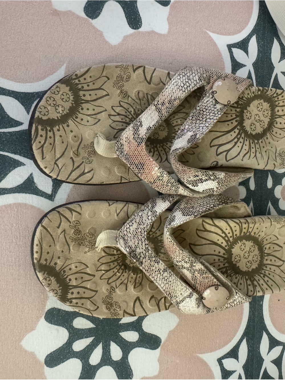 Vionic Beige Floral-Print Thong Sandals with Neutral Snakeskin Straps - Picture 4 of 4